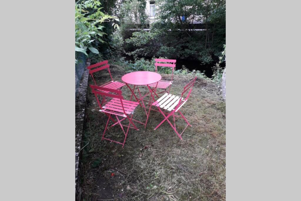 Loft Haut De Gamme Centre Montargis, Place De Parking, Local A Velos, Linge De Lits Et Serviettes, Coin Riviere Amenage, Hamac, Epicerie, Velos En Option, Tout Confort Jusqu'A 4 Voyageurs Kültér fotó